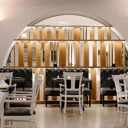 Agnanti & 5* Parikia (Paros)