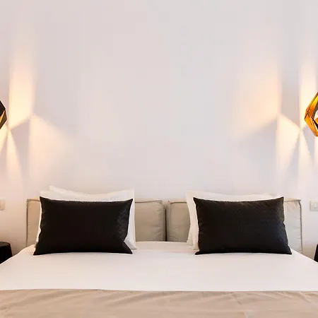 Agnanti & 5* Parikia (Paros)